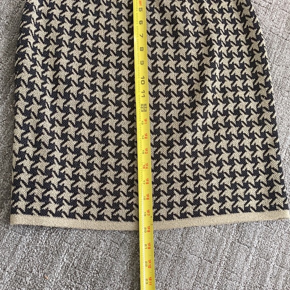 Liz Claiborne Knit Houndstooth Skirt - Picture 7 of 8
